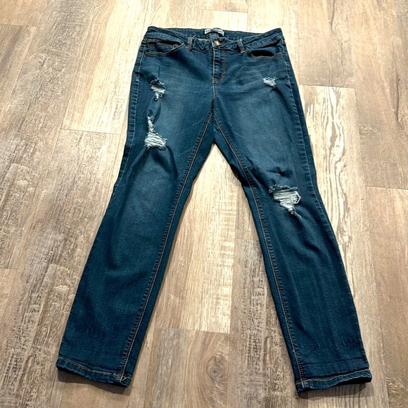 Artisan NY skinny jeans size 10. In good condition! - Picture 2 of 2